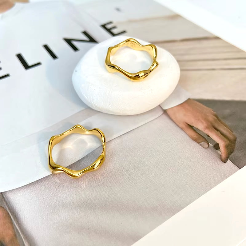 High Quality Waterproof Stainless Steel Wave Signet Rings for Ladies Tarnish Free Jewelry Dainty Thin Bold Rings Gift